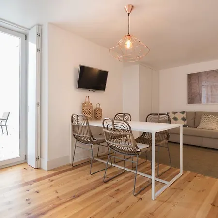 Chiado Cozy - By Lu Holidays *