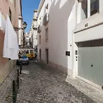Chiado Cozy - By Lu Holidays Apartment *